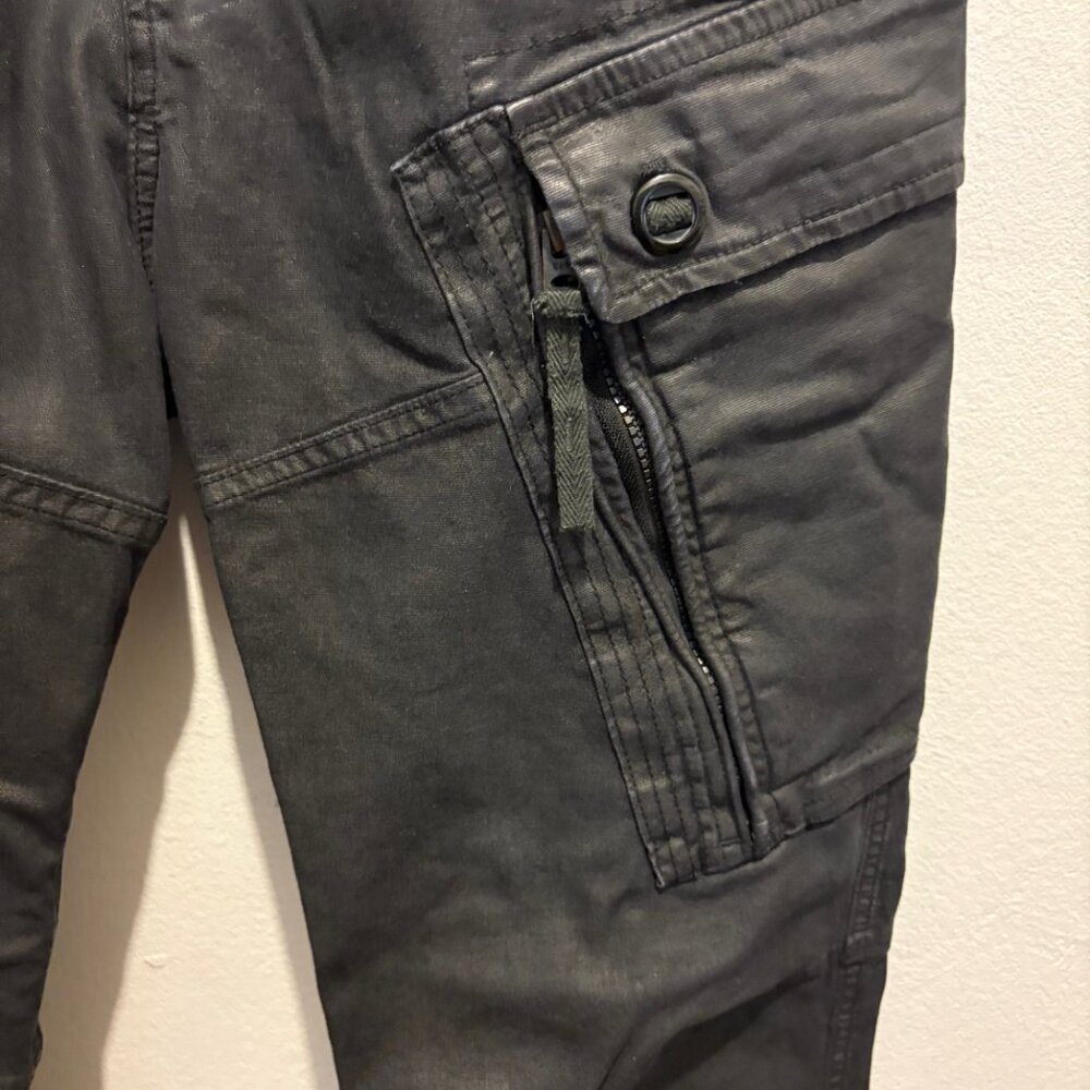 G-Star Roxic Straight Tapered Cargo Pant in Black stretch cotton coated - Picture 6 of 12